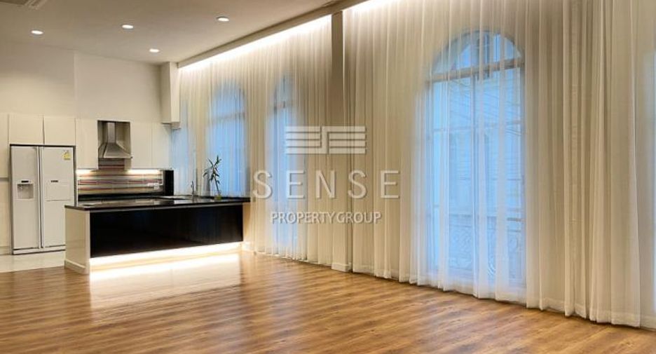 Condo en alquiler de 5 habitaciones en Yan Nawa, Bangkok