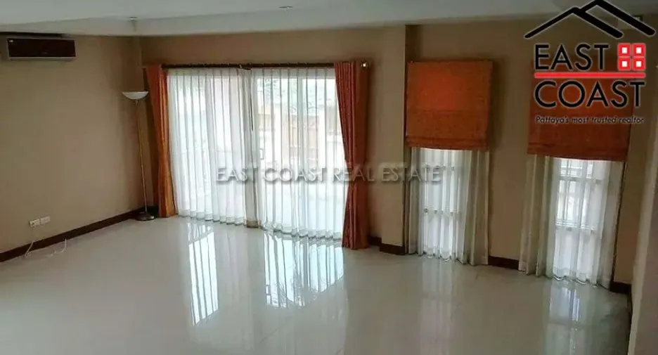À vendre 3 chambres maison à Bang Saray, Pattaya