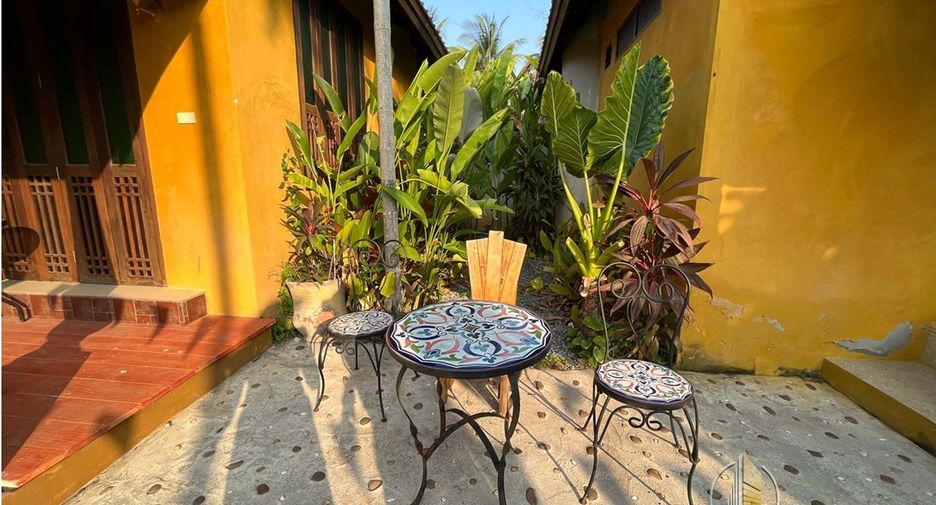 Hotel en venta de 9 habitaciones en Sattahip, Chonburi