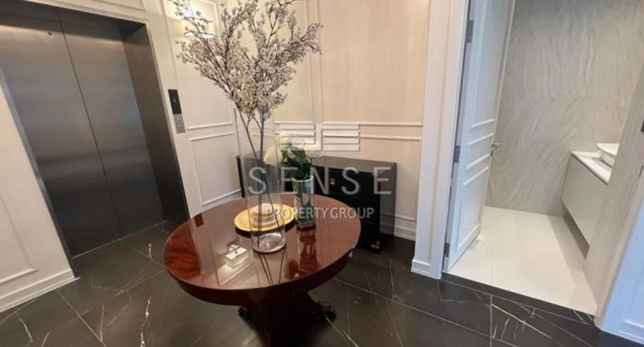 For sale and for rent 4 bedrooms condo in Watthana, Bangkok