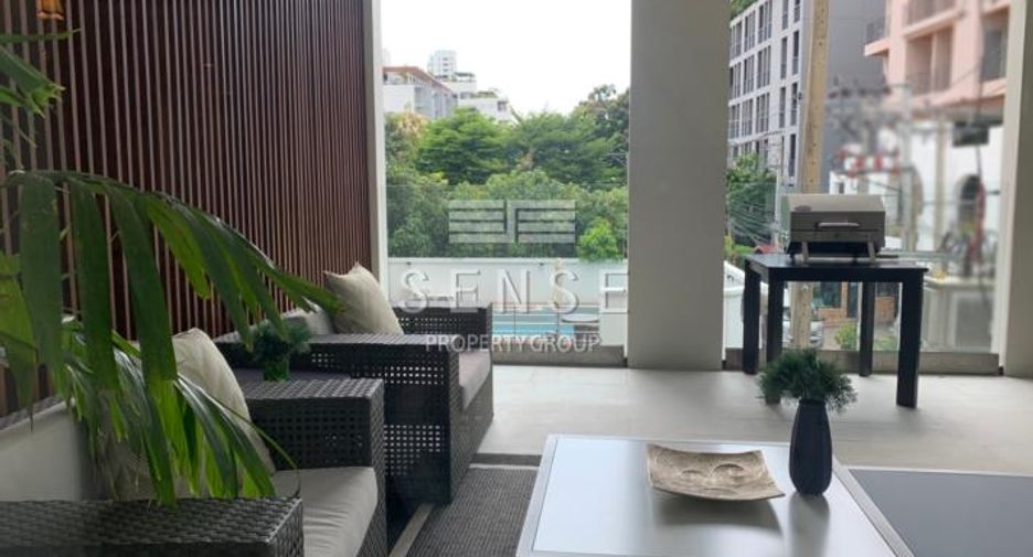 For sale and for rent 4 bedrooms condo in Watthana, Bangkok