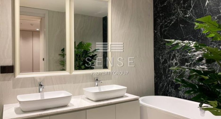 For sale and for rent 4 bedrooms condo in Watthana, Bangkok