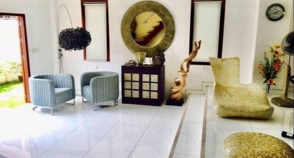 Casa en alquiler y en venta de 5 habitaciones en Bang Lamung, Chonburi
