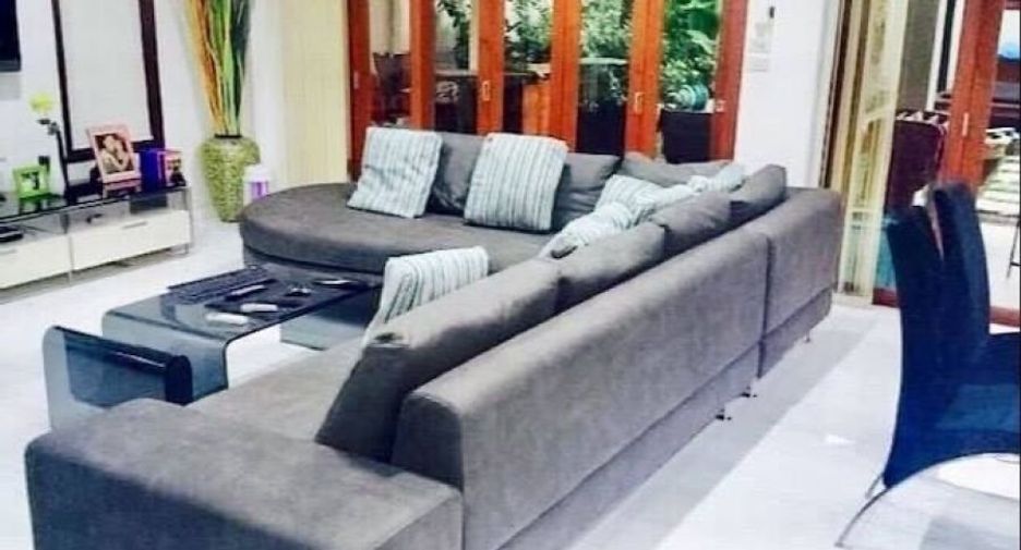 Casa en alquiler y en venta de 5 habitaciones en Bang Lamung, Chonburi