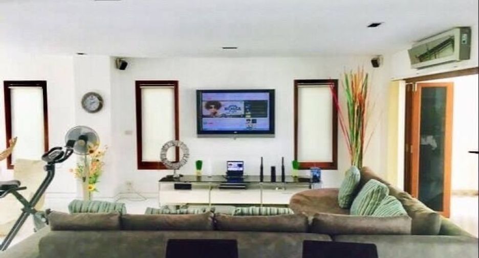 Casa en alquiler y en venta de 5 habitaciones en Bang Lamung, Chonburi