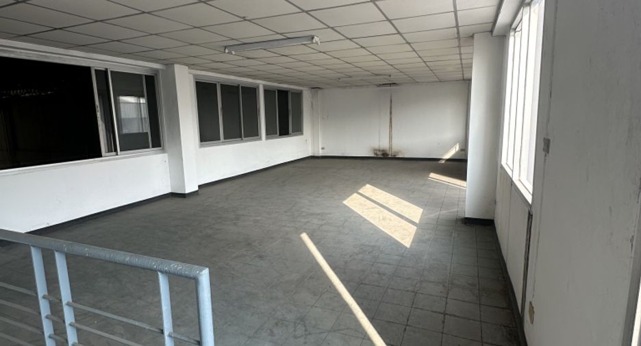 For rent and for sale warehouse in Khlong Luang, Pathum Thani