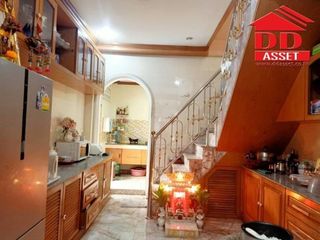 For sale 5 bed townhouse in Din Daeng, Bangkok