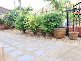 Casa en venta de 5 habitaciones en Bang Lamung, Chonburi