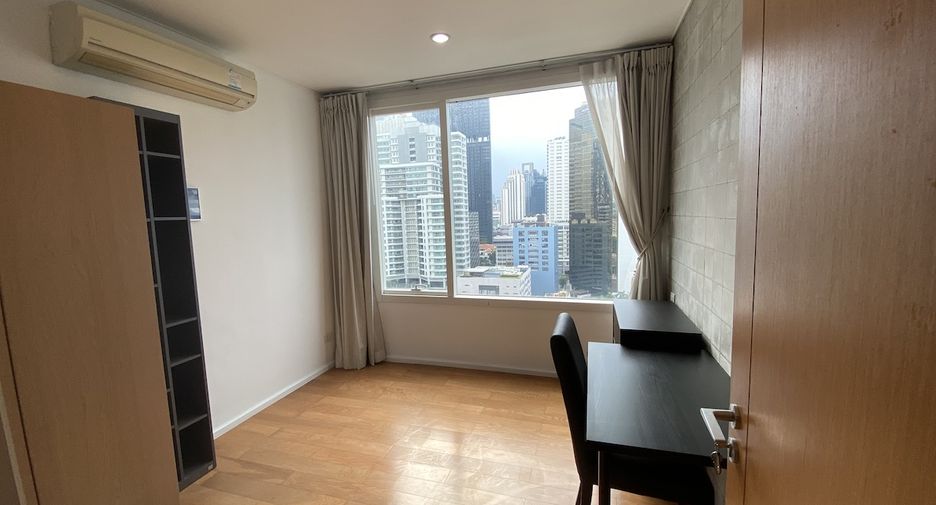For sale 3 bed condo in Watthana, Bangkok