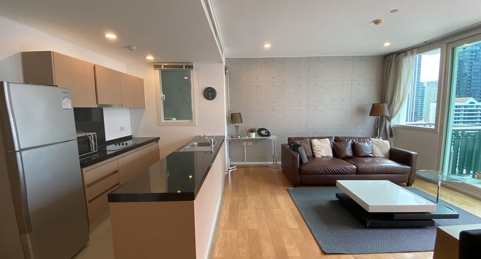 For sale 3 bed condo in Watthana, Bangkok