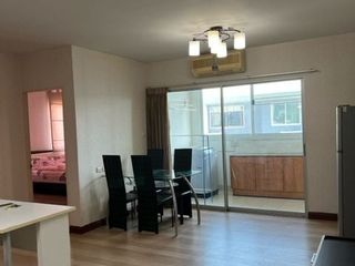 For sale 2 bed condo in Huai Khwang, Bangkok