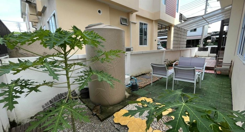 For sale 3 Beds townhouse in San Kamphaeng, Chiang Mai