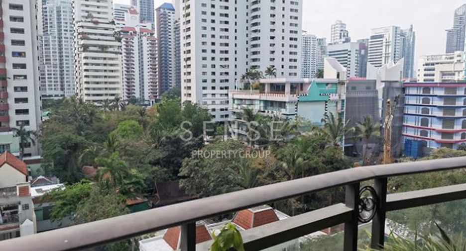 For sale 3 bedrooms condo in Watthana, Bangkok