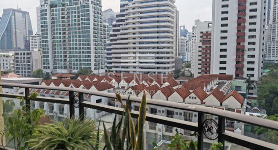 For sale 3 bedrooms condo in Watthana, Bangkok
