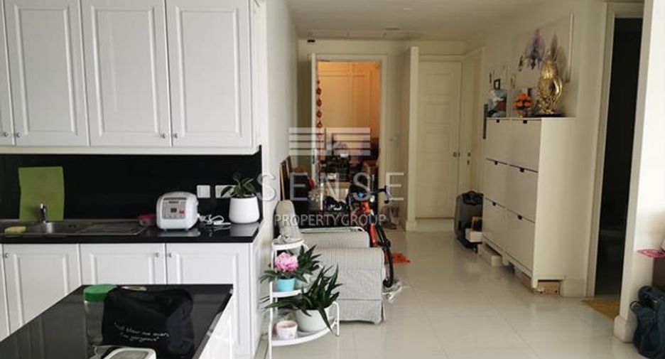 For sale 3 bedrooms condo in Watthana, Bangkok