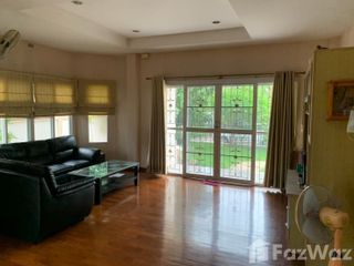 For rent 3 Beds villa in Saraphi, Chiang Mai