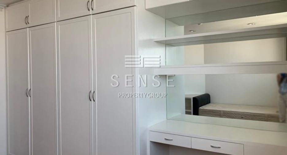 For sale and for rent 4 bedrooms condo in Watthana, Bangkok