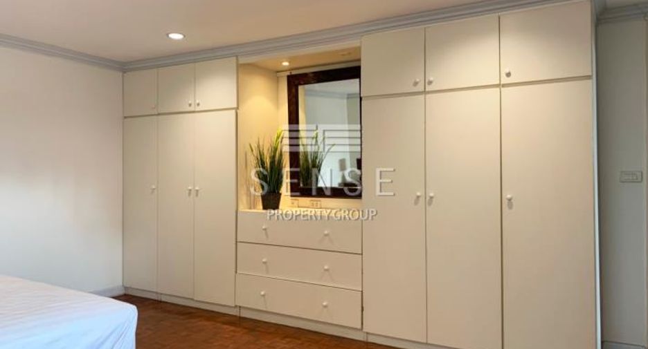 For sale and for rent 4 bedrooms condo in Watthana, Bangkok