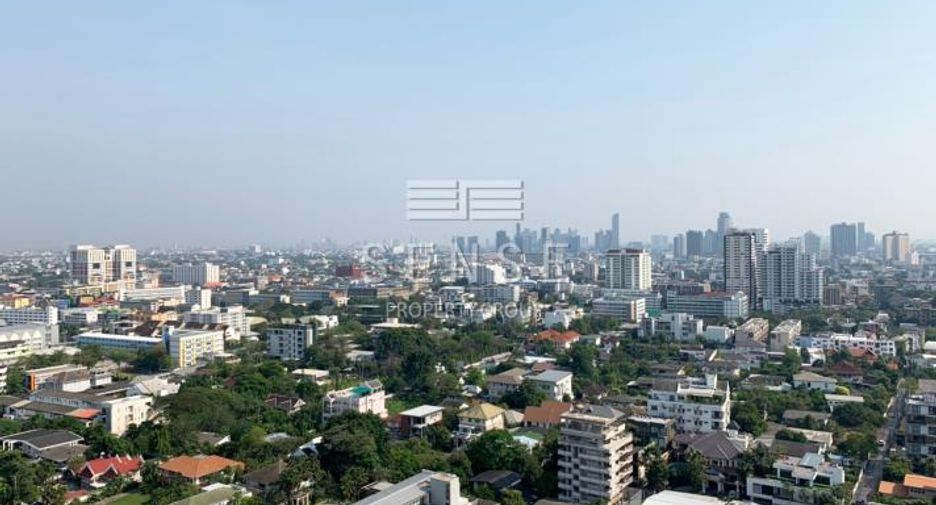 For sale and for rent 4 bedrooms condo in Watthana, Bangkok