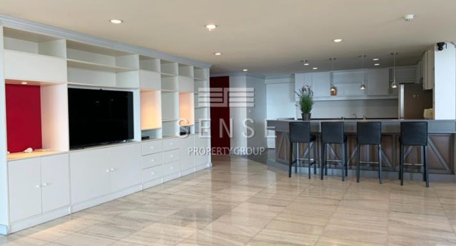 For sale and for rent 4 bedrooms condo in Watthana, Bangkok