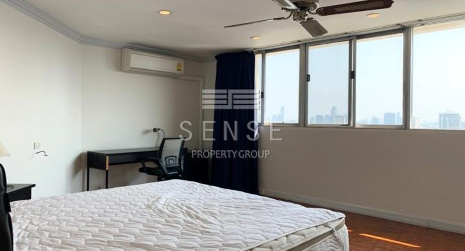 For sale and for rent 4 bedrooms condo in Watthana, Bangkok