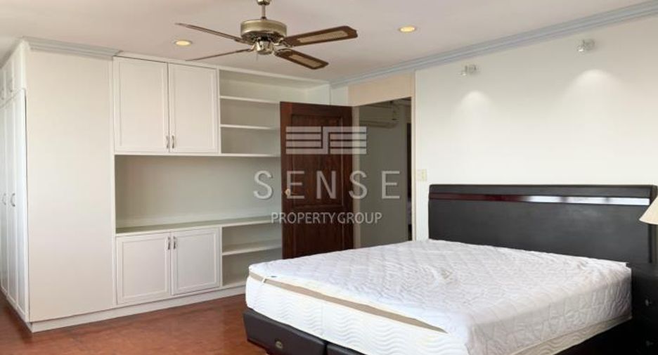 For sale and for rent 4 bedrooms condo in Watthana, Bangkok