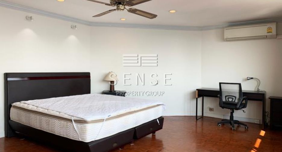 For sale and for rent 4 bedrooms condo in Watthana, Bangkok