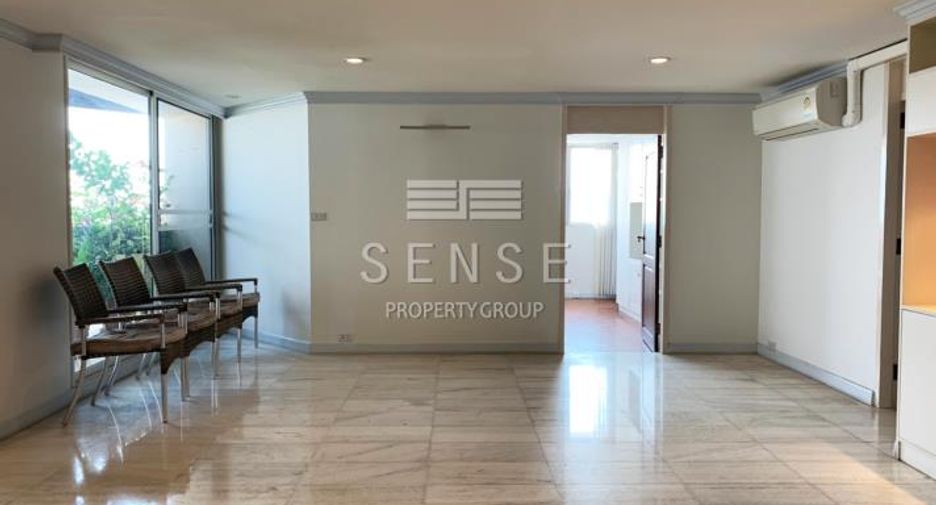For sale and for rent 4 bedrooms condo in Watthana, Bangkok