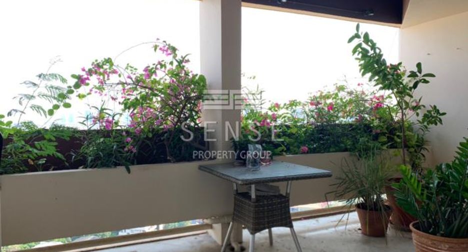 For sale and for rent 4 bedrooms condo in Watthana, Bangkok