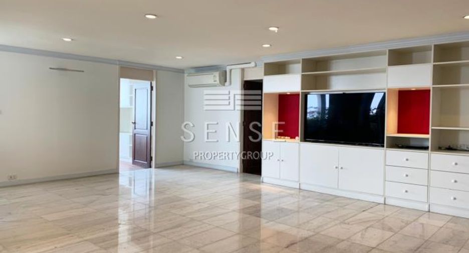 For sale and for rent 4 bedrooms condo in Watthana, Bangkok