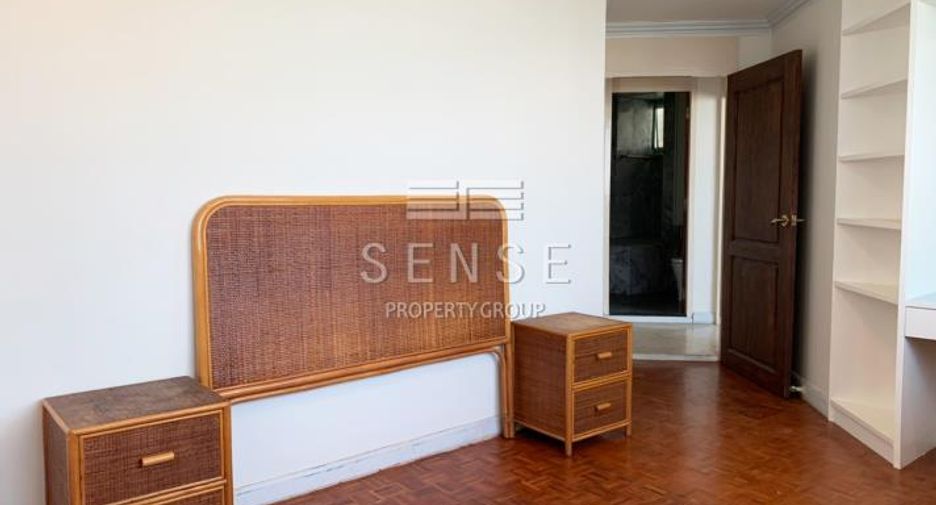 For sale and for rent 4 bedrooms condo in Watthana, Bangkok