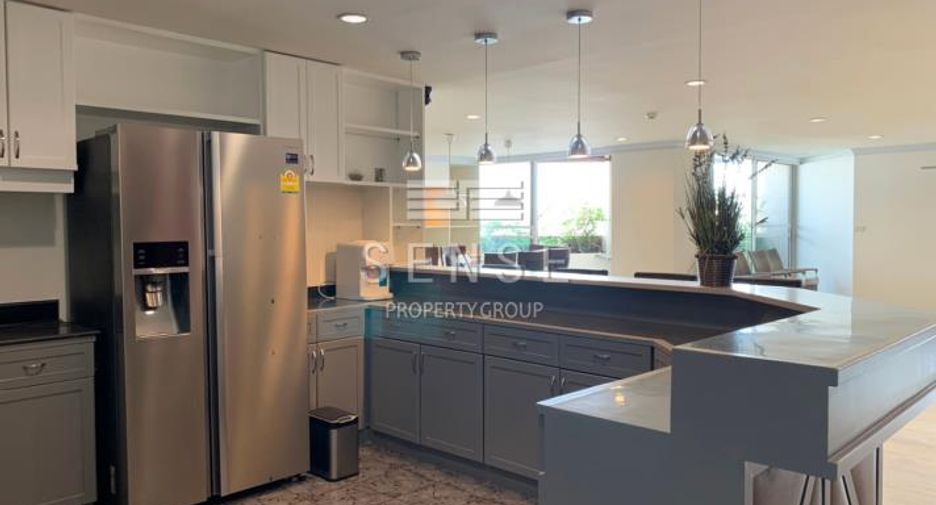 For sale and for rent 4 bedrooms condo in Watthana, Bangkok