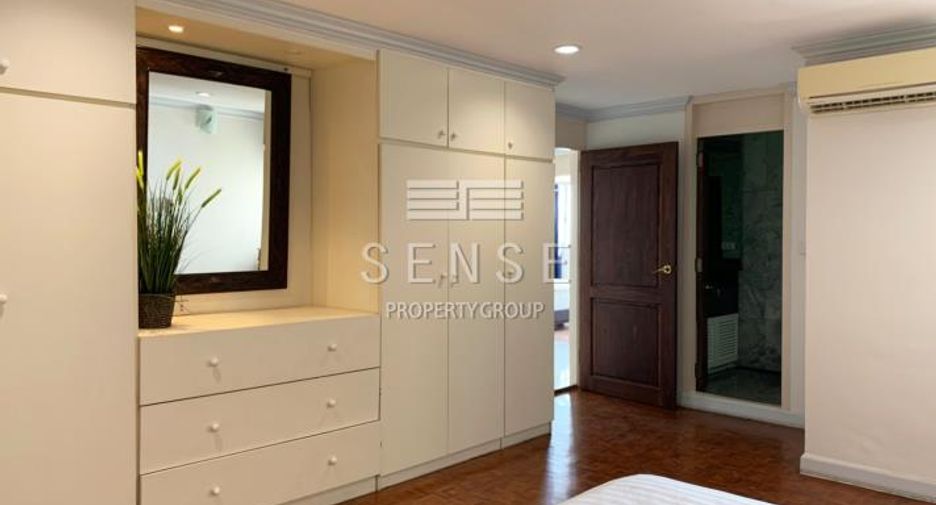 For sale and for rent 4 bedrooms condo in Watthana, Bangkok