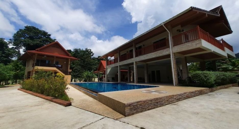 For sale 5 Beds villa in Takua Pa, Phang Nga