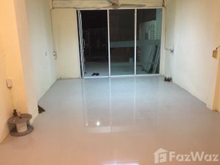 For sale 2 bed townhouse in Min Buri, Bangkok