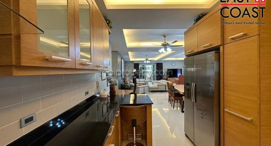 For sale 2 bedrooms house in East Pattaya, Pattaya