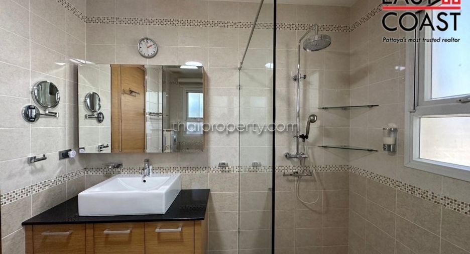 For sale 2 bedrooms house in East Pattaya, Pattaya