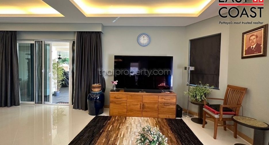 For sale 2 bedrooms house in East Pattaya, Pattaya
