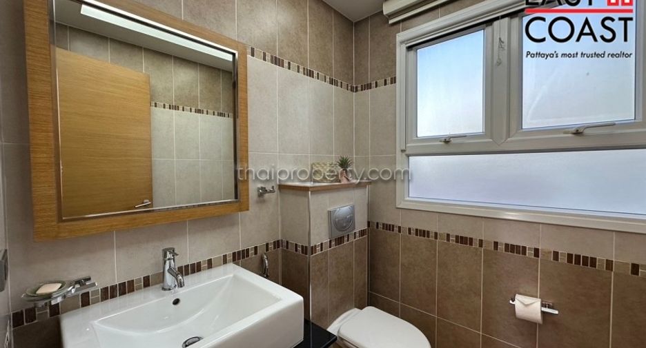 For sale 2 bedrooms house in East Pattaya, Pattaya
