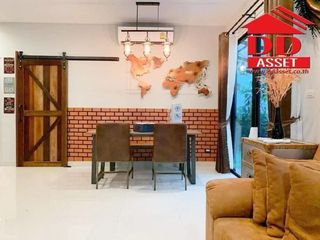 For sale 4 Beds house in Bangkok Noi, Bangkok