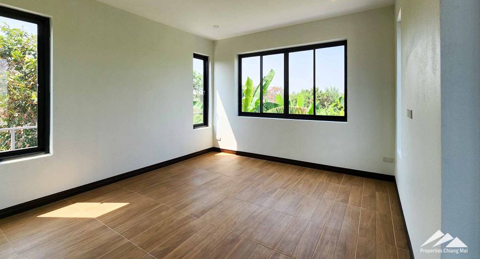 For sale 5 Beds house in Doi Saket, Chiang Mai