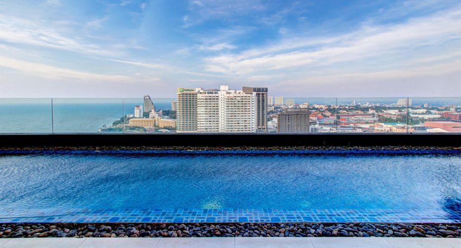 Condo en venta de 4 habitaciones en Central Pattaya, Pattaya