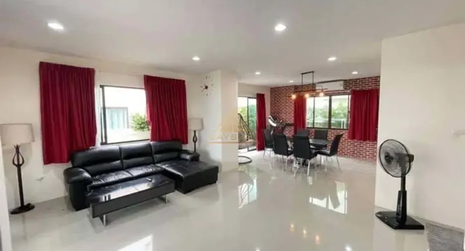 For rent 3 bed townhouse in East Pattaya, Pattaya