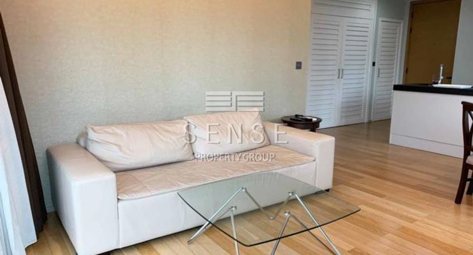 For rent 2 bedrooms condo in Pathum Wan, Bangkok
