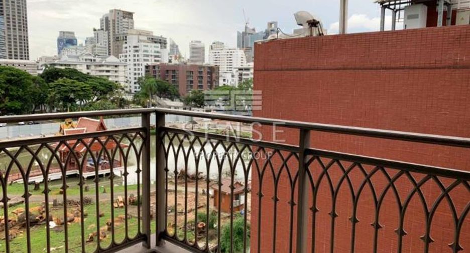 For rent 2 bedrooms condo in Pathum Wan, Bangkok