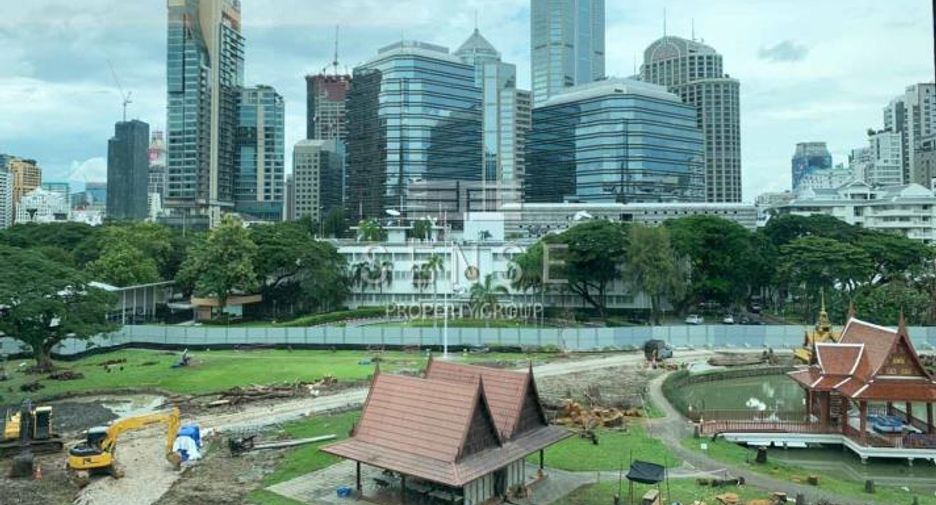For rent 2 bedrooms condo in Pathum Wan, Bangkok