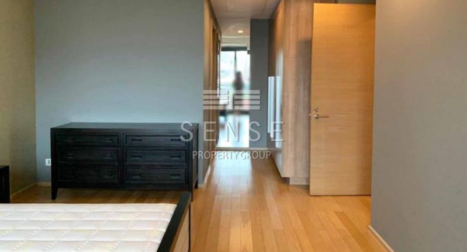 For rent 2 bedrooms condo in Pathum Wan, Bangkok