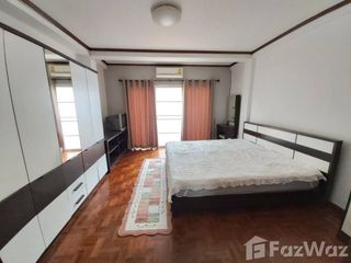 For rent 4 bed townhouse in Mueang Chiang Mai, Chiang Mai