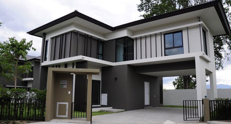 For sale 4 bed house in San Kamphaeng, Chiang Mai