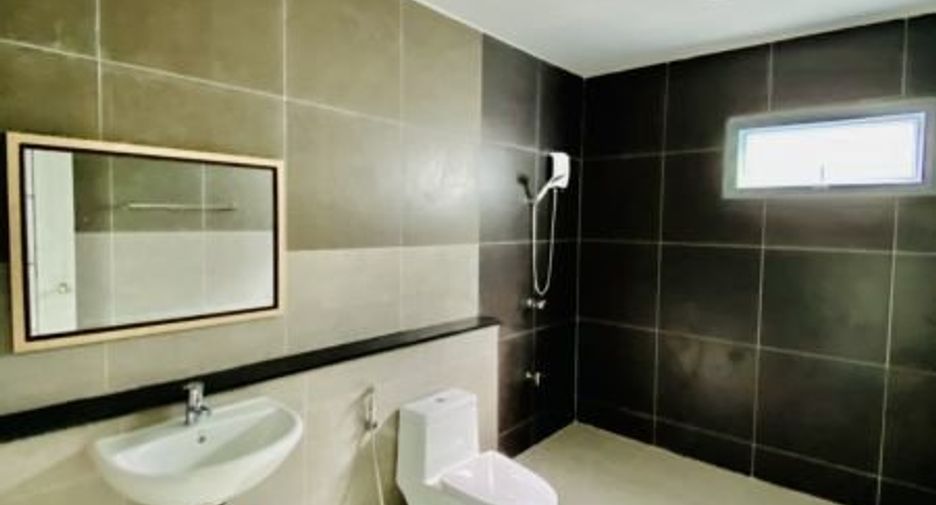 For rent 5 bedrooms house in Bang Lamung, Chonburi